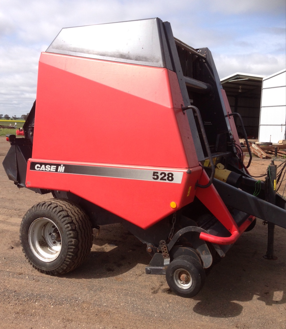 CASE IH 528 Round Baler For Sale Machinery & Equipment Hay